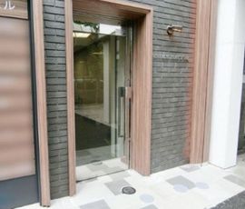 南青山Dビル 出入り口