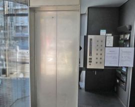 青山NAビル エレベーター