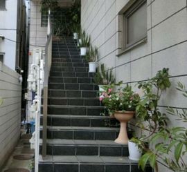 疋田ビル 外階段