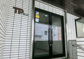 TPビル エントランス　写真