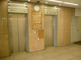 京王新宿追第2ビル エレベーターホール　写真