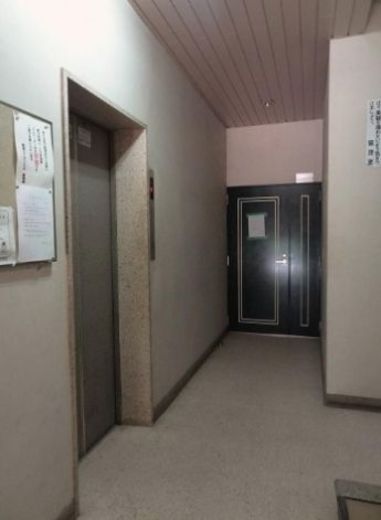 新宿ユニオンビル エレベーターホール　写真