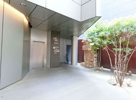 原宿神宮の森 エントランス　写真