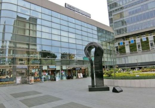 青山オーバルビル 敷地内　写真