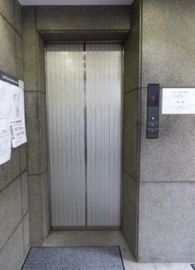 代々木上原ウエストビル エレベーター　写真
