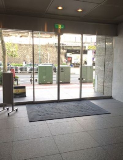 A-PLACE五反田駅前 エントランスホール　画像