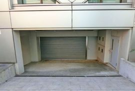 ダイナミックアート館 駐車場　写真