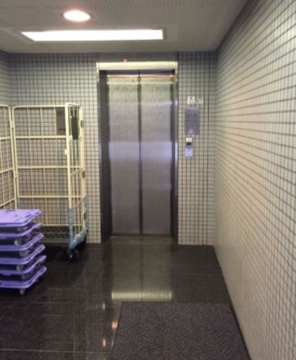 第二坂本ビル エレベーターホール　写真