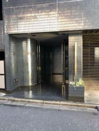 インターアクトビル エントランス　写真
