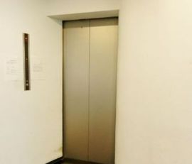 IS弓町ビル エレベーター