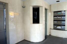 春日タワービル エントランスホール　写真