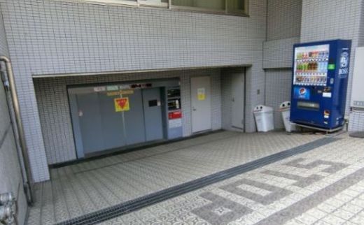 プライム小石川ビル(旧:ユニゾ小石川ビル) 駐車場