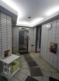 第一泉ビル エントランスホール　写真