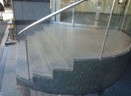 EGビル エントランス　画像