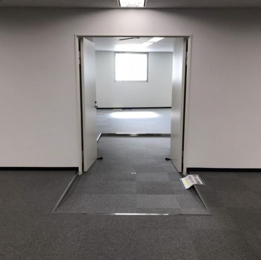 第一びる本館 出入り口