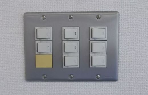 ASKビル スイッチ類
