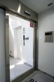 Blanc．西麻布 出入り口