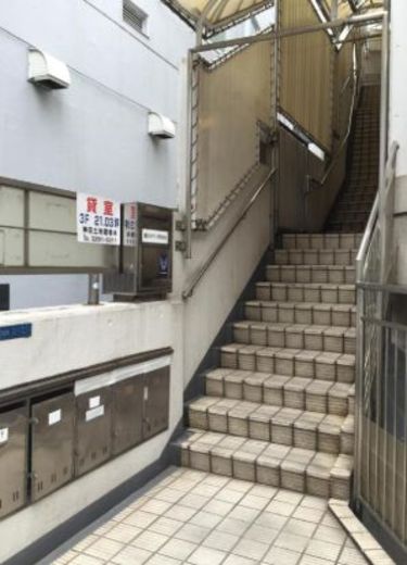 第1園田ビル エントランス　写真
