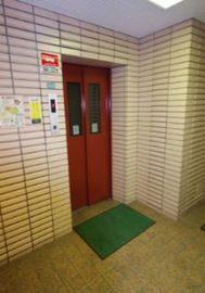 四谷曙橋ビル エレベーターホール