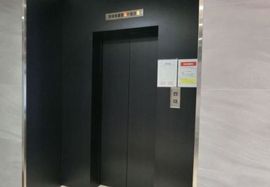 幸保ビル エレベーター　写真
