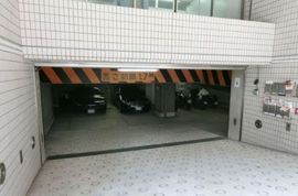 幸保ビル 駐車場　写真