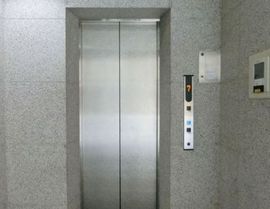 神保町須賀ビル エレベーター