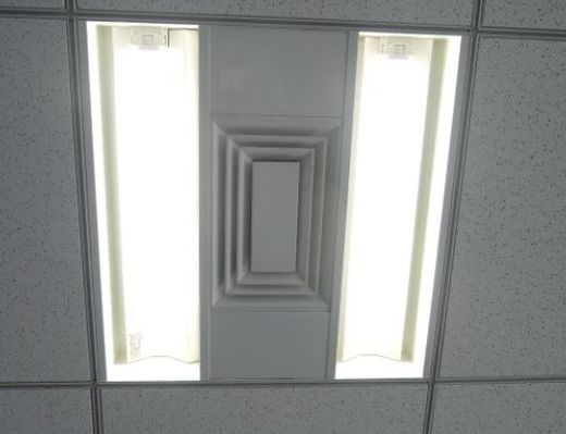 ステージビルディング 照明　写真