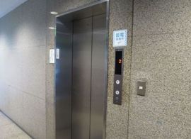 NIT築地ビル エレベーター　写真