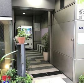 MICビル エントランス　写真