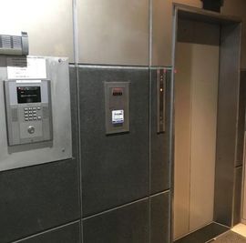 MICビル エレベーターホール　写真