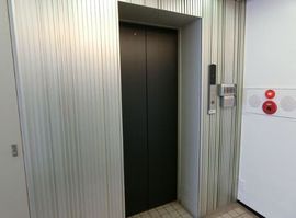 DKサンビル(第5サンビル) エレベーターホール　写真