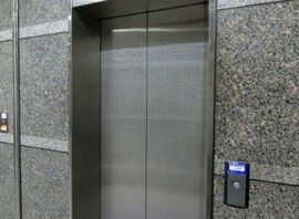 NT日本橋ビル エレベーター　写真