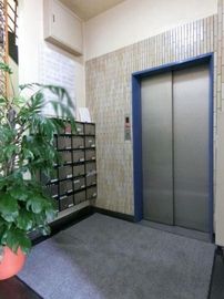 土屋ビル(京橋) エレベーターホール　写真
