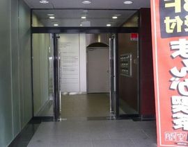 戸越銀座フロント(旧 第百生命戸越ビル) エントランス　写真