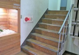 アール五反田(旧フラッツ増沢) 階段　写真