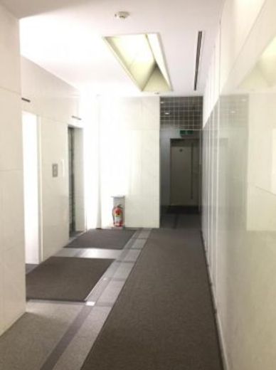 日本地所ブルックスビル エントランスホール　写真