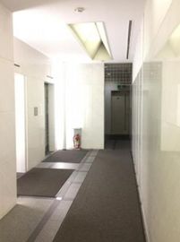 日本地所ブルックスビル エントランスホール　写真