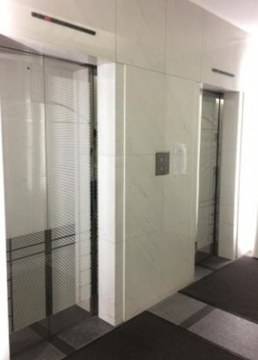 日本地所ブルックスビル エレベーターホール　写真