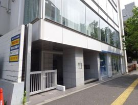 エース九段ビル エントランス