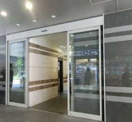 銀座ファーストビル エントランス　写真