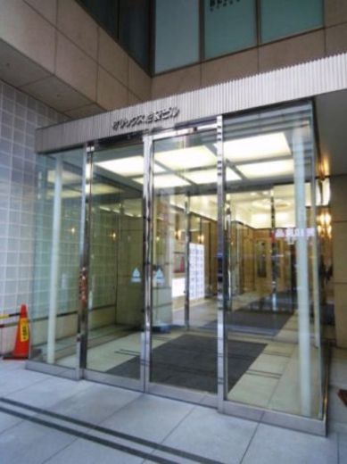 オリックス池袋ビル エントランス　写真