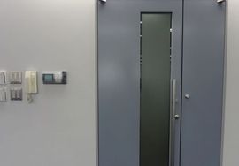 日本橋加藤ビルディング 出入口　写真