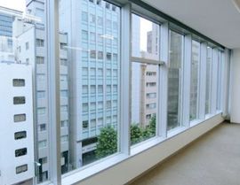 ACN神田錦町ビル 窓　写真