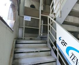 第三櫻井ビル 階段　写真