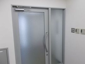 第三櫻井ビル 入口　写真