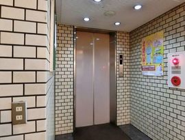相模屋第5ビル エレベーターホール　写真