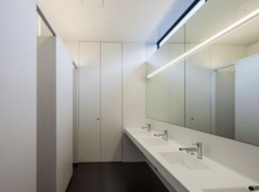 ぬ利彦ビル南館 トイレ写真