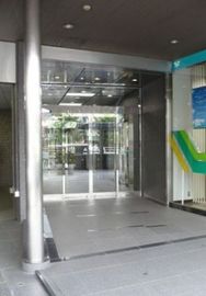 日本生命春日駅前ビル エントランス写真