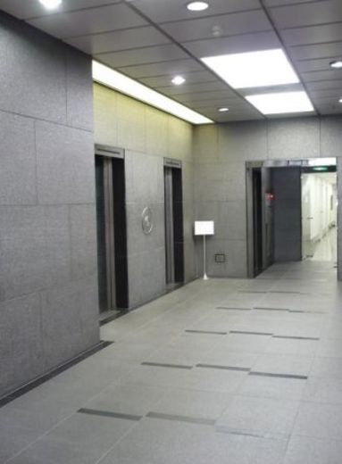 日本生命春日駅前ビル エレベーターホール写真