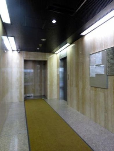 大森ビル エントランスホール　写真